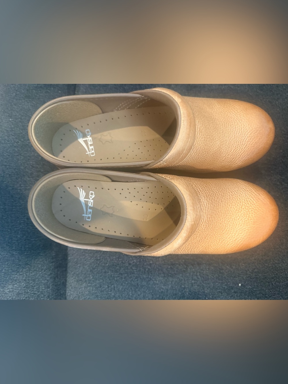 Dansco 38 Slip-On Loafers in Light Tan honey
